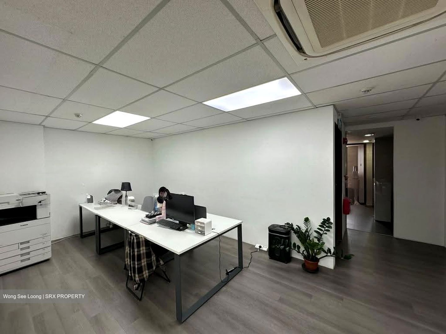 Efg Bank Building (D6), Office #613411931
